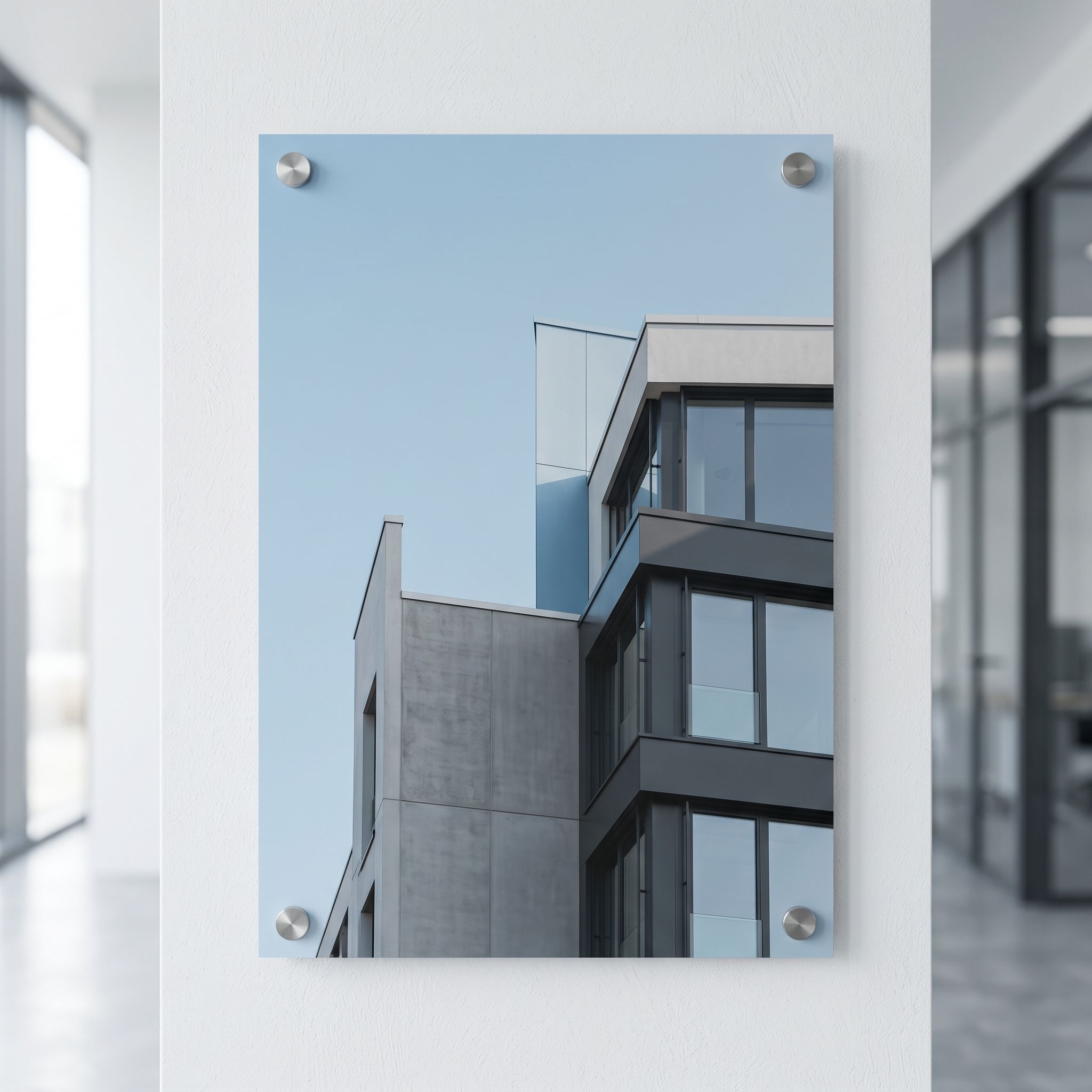 Alu-Verbundschild DIN A2 hochkant, Schutzlaminat matt, als Infotafel im Eingangsbereich (KI-generierte Darstellung)